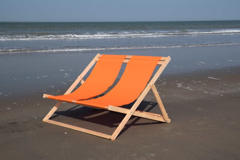 2 zits houten strandstoel in het oranje